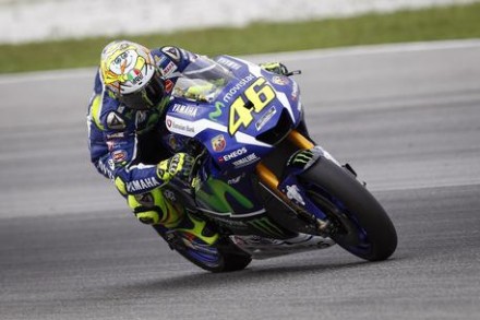 Valentino Rossi in Yamaha fino al 2018.